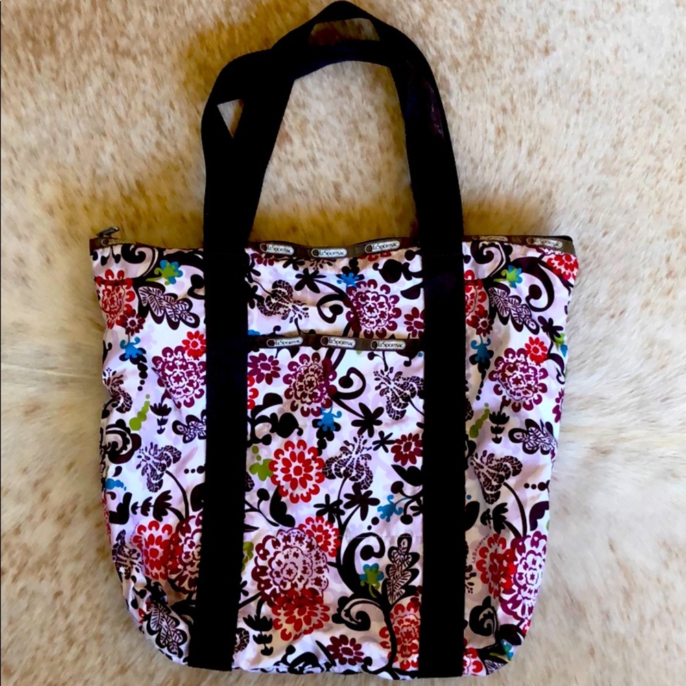 LeSportsac floral tote bag with zipper